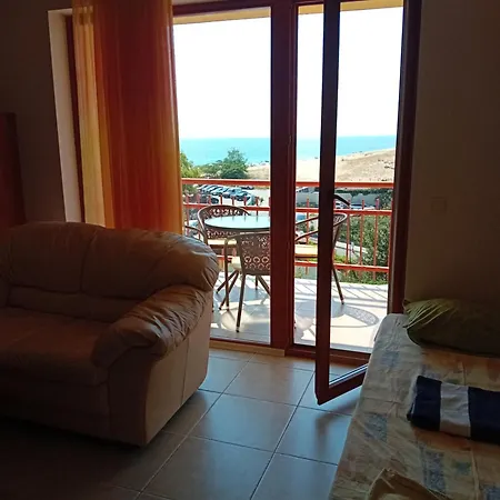 златна дюна - до южния плаж на *